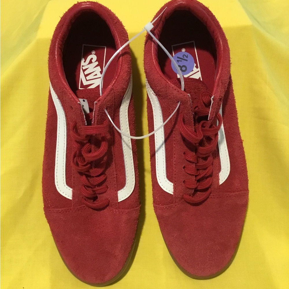 Vans Men'sOld Sokol Low Pro gum sole Red and White Sneakers size 8.5